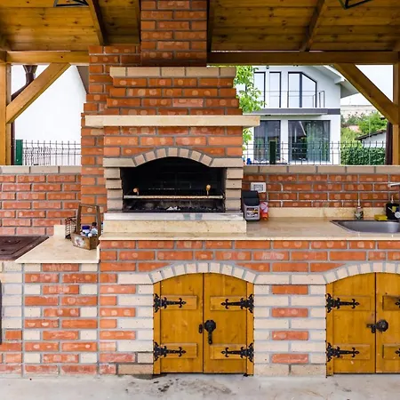 Yna Casa de hóspedes Năvodari