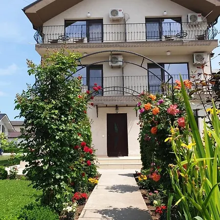 Yna Maison d'hôtes Năvodari