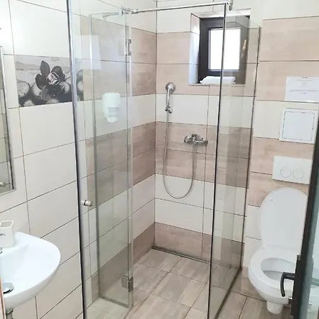 Guest house Yna 3*