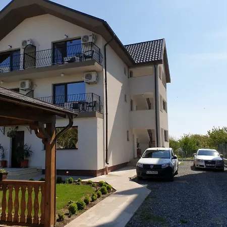 Yna Guest house 3*
